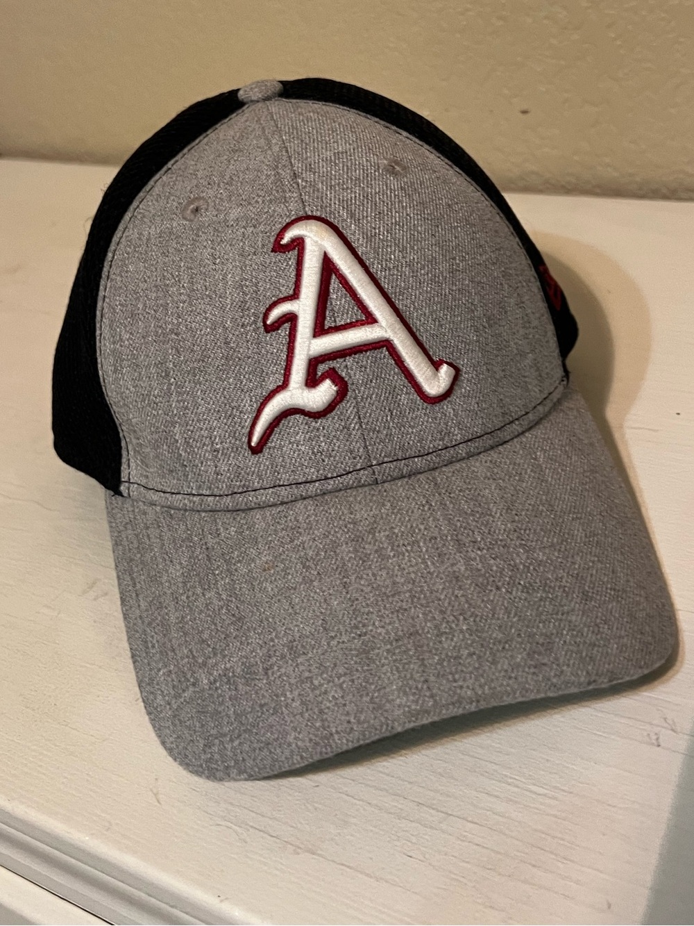 Arkansas Razorback Fitted Hat Gray and Black Baseball Cap Small/Medium